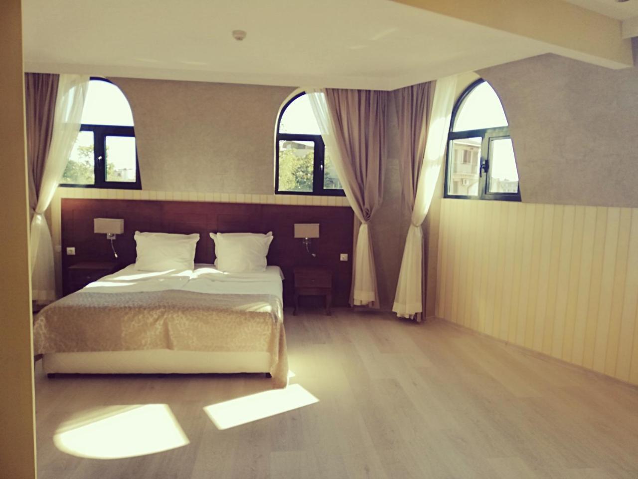 Hotel Plaza בורגאס מראה חיצוני תמונה